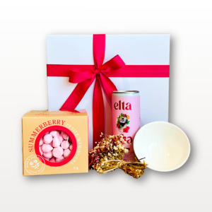 Small Gift Box NZ Petit Moment with meringues, alcohol-free cosmopolitan, white bowl and dried flowers